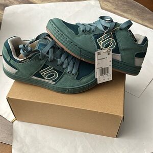 Adidas Five Ten Freerider Women’s Mountain Bike Shoes Black Size 7.5. Br…